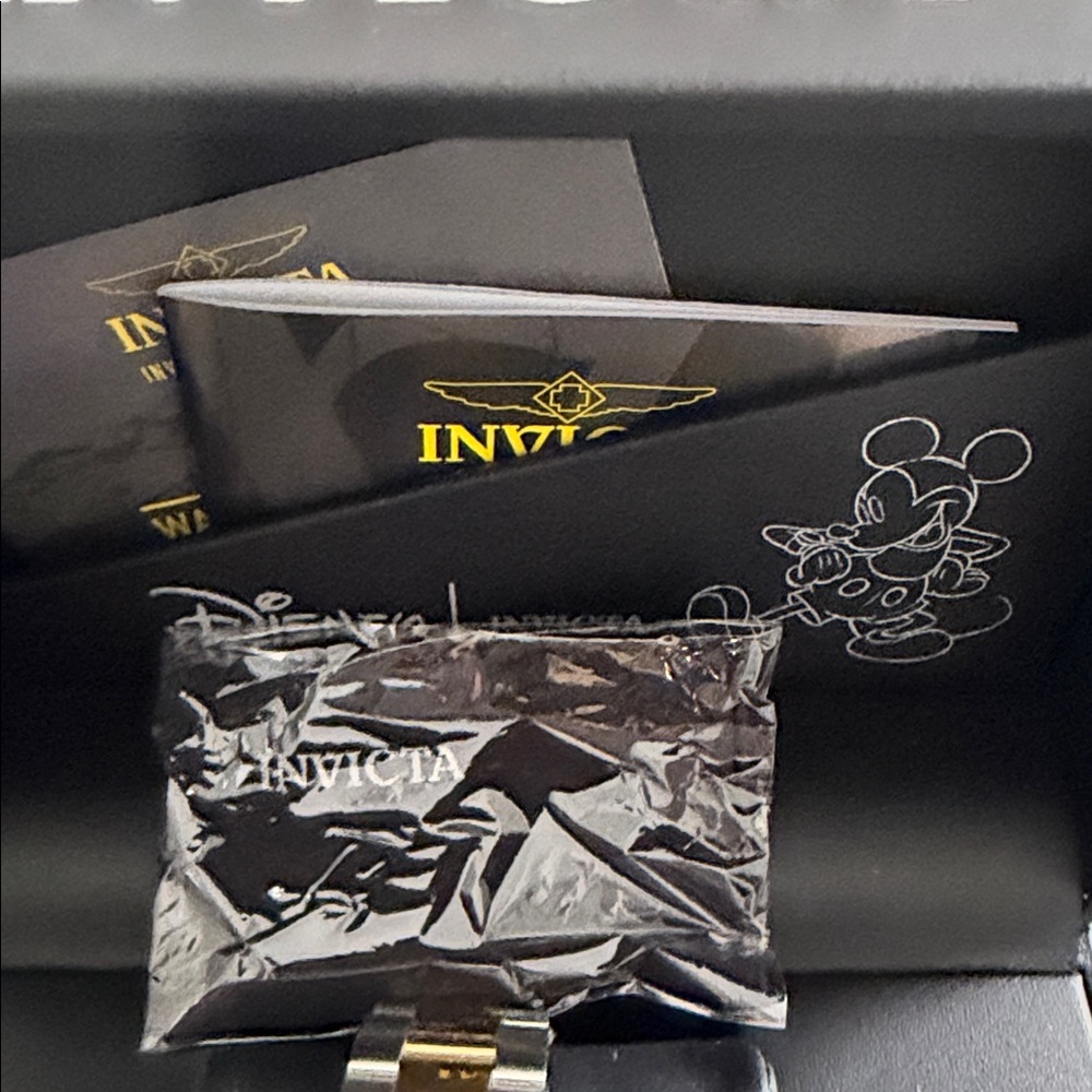 Invicta Two-Tone Gold and Silver Mickey Mouse Ladies Watch brand new - Picture 2 of 9